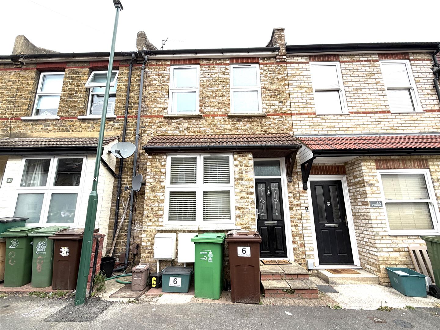 2 bed property in St. James Road, Carshalton
